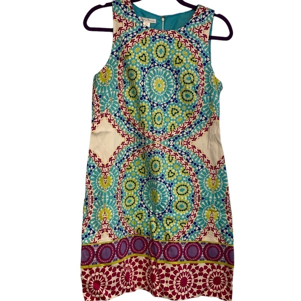 London Times dress sleeveless crewneck hook & zipper in back colorful Size 10